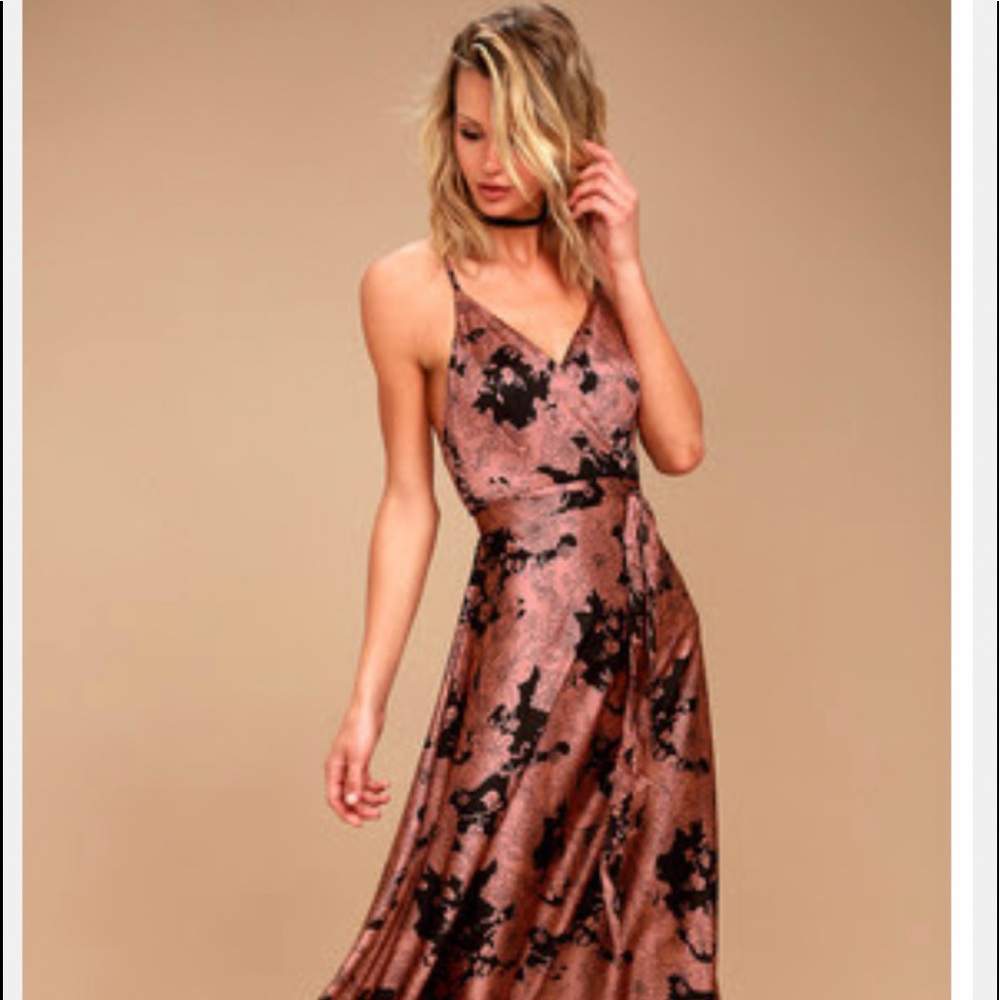 Lulu’s Tea Gardens Rusty Rose Floral Satin Maxi dress